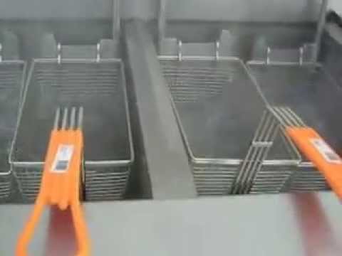 TESTING DEEP FAT FRYER FRYMASTER GAS FOOTPRINT FILTER (4