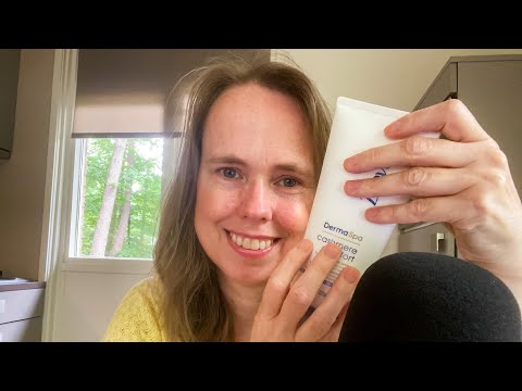 ASMR ~ Kletsen en Geluidjes Maken Met Verzorgingsproducten Op Vakantie | ASMR Nederlands