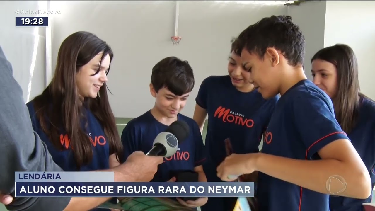 ENCONTREI A FIGURINHA DO NEYMAR DE R$ 10.000,00! (COPA 2022) 