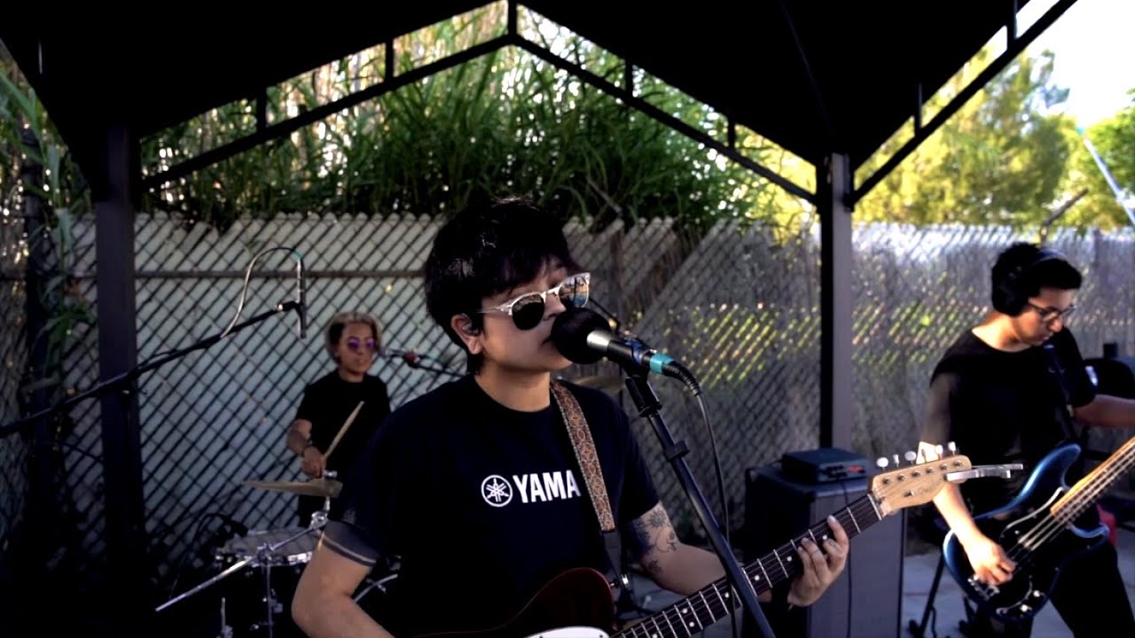Assista a Ariel View - "Temporary" (Live Performance) no YouTube Assista a Ariel View - "Temporary" (Live Performance) no YouTube