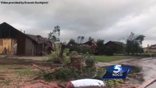 Tornado causes heavy damage to south Elk City homes