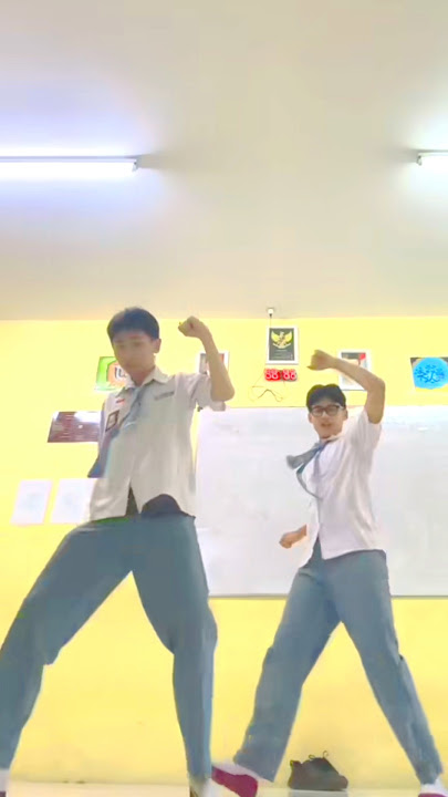 Joget viral TikTok DUH ADUH MEMANG ASIK PUNYA PACAR TETANGGA #jogetviral #jogetviraltiktok