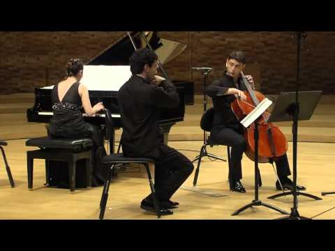 Sergey Khachatryan, Narek Hakhnazaryan and Lusine Khachatryan play Komitas - Al aylughs