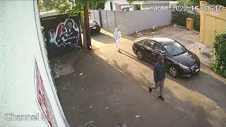 Suspects Wanted in Melrose Attempt Robbery    NR22112ah