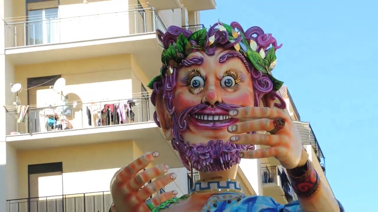 Carnevale di Sciacca 2016 - Carri Allegorici in fase di montaggio