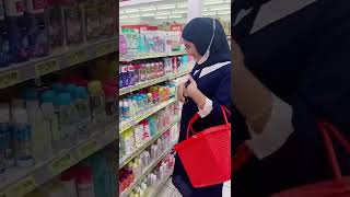 Challenge jajan skincare supermarket, coba komen dibawah.. #dokter #dokterkecantikan #skincare #tips screenshot 2