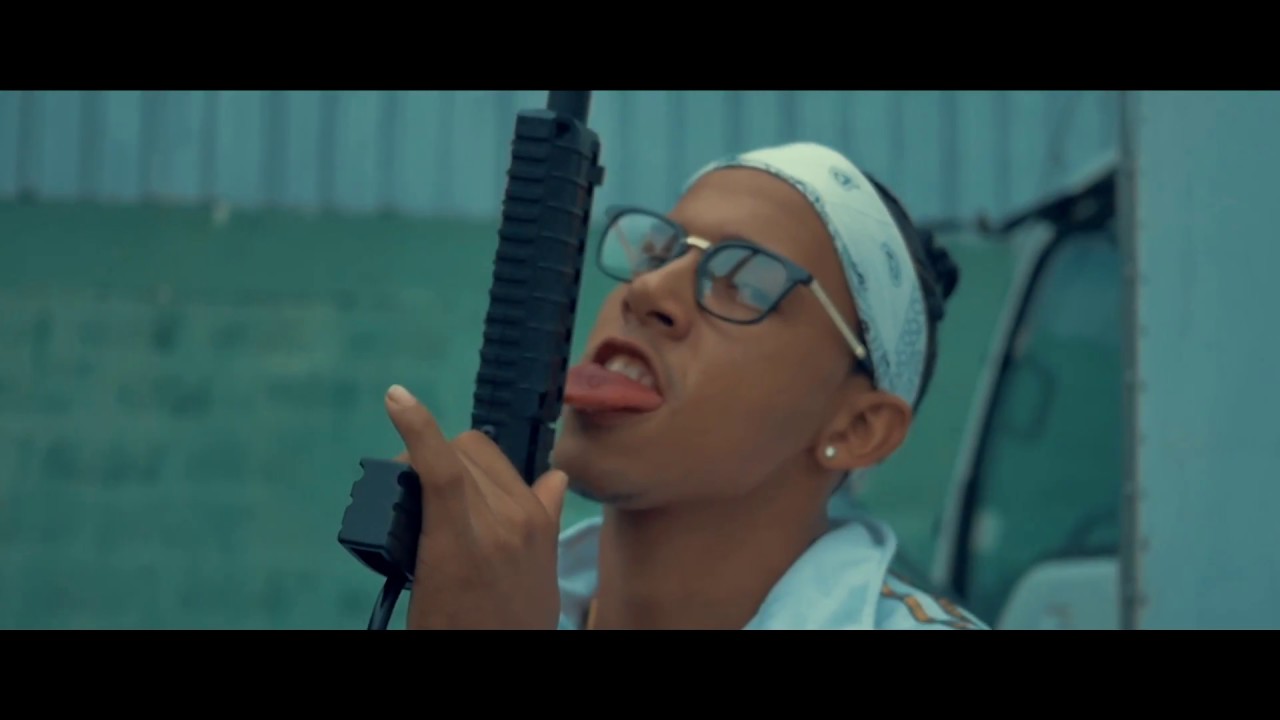 ALEX DE NUEVO ATENTO A COTORRA VIDEO OFICIAL By Directive Films YouTube