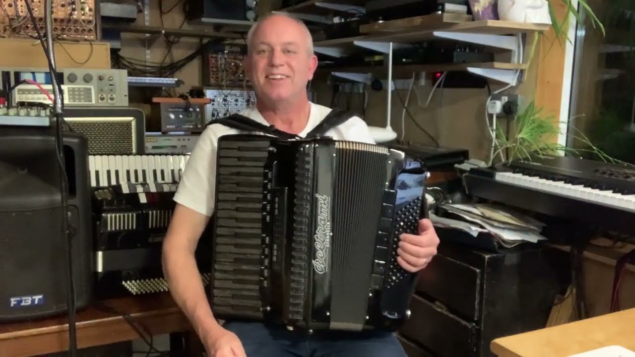 Accordion Tips and Tricks - Stradella Bass Major Scale 3 Ways