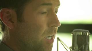 Video thumbnail of "Josh Turner performs "The Star-Spangled Banner""