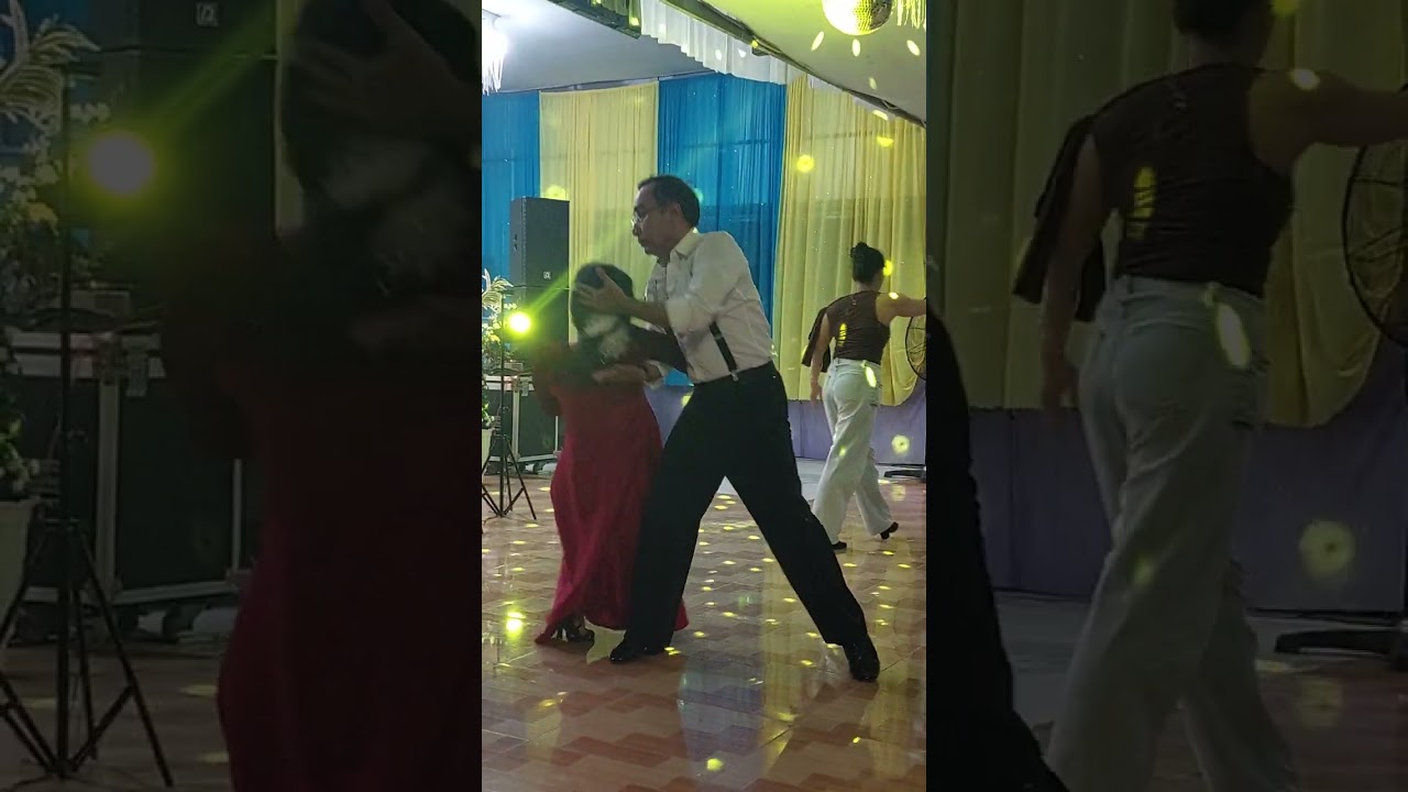 CK : HÀNH TRANG GIÃ TỪ