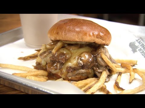 Chicago's Best Burgers 7: Burger MooVment