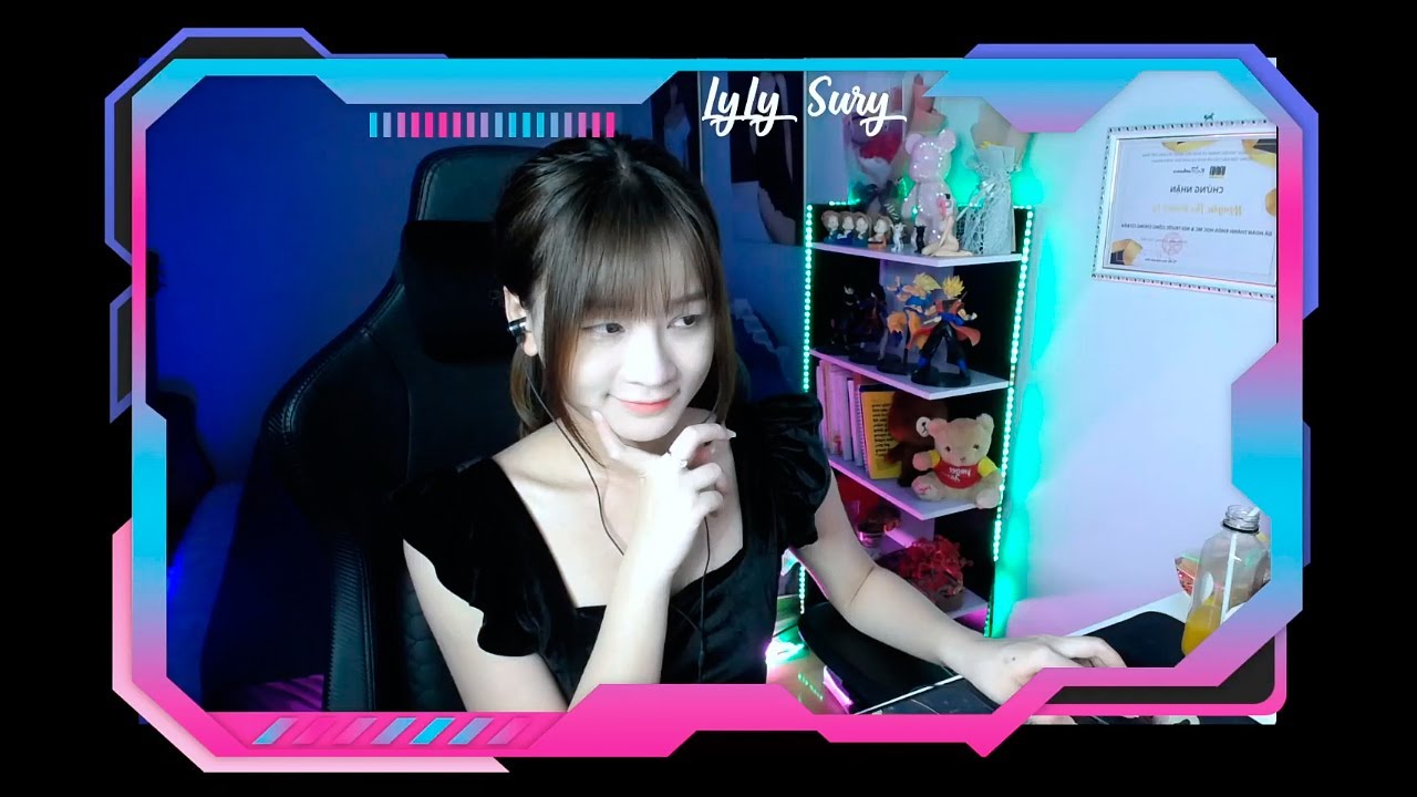 Lyly Sury LiveStream Giao Lưu Liên Quân Mobile 28 Days !!!