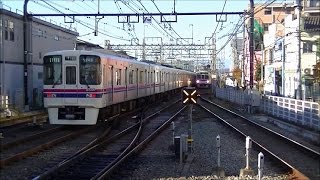 平日朝の京王電鉄京王線つつじヶ丘駅