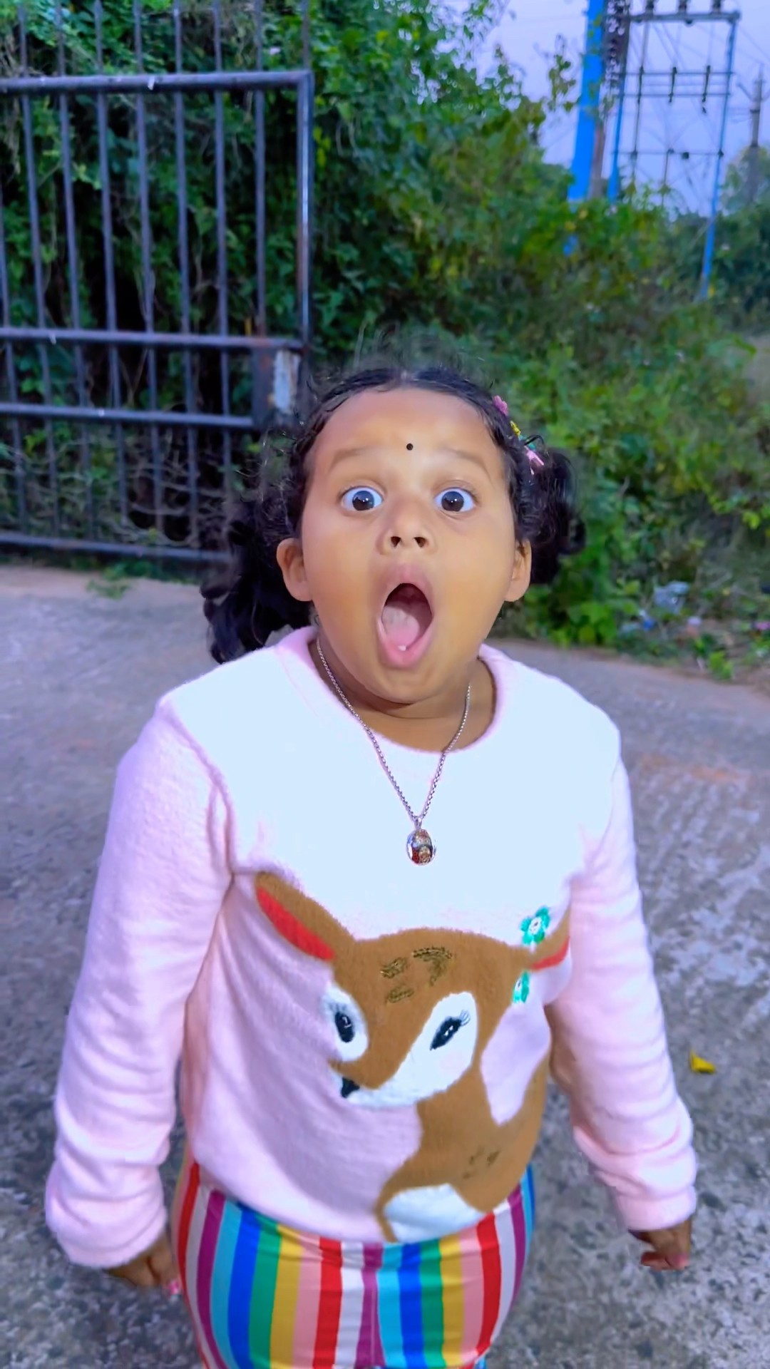 Beta mil batkar khate haii ?❤️#mistihappylifestyle #shorts #viral #maa #love #shortvideo