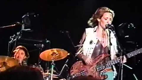 Sheryl Crow - "Black Betty", Live @ Buffalo Chip Campground (2001-08-01)