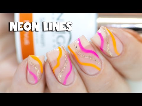 Line Art Is This Season's Easiest Manicure Trend | Minimal nails art,  Minimalist nail art, Beautiful nail art