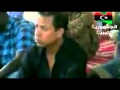 أحد أبناء القذافي يبكي في المسجد أحد أبناء القذافي يبكي في المسجد