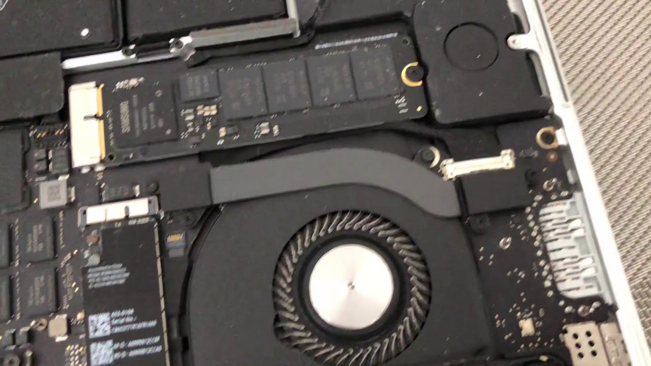 Inside A Macbook Pro Retina 15 Inch Mid 15 Youtube