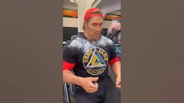 The REAL QUADZILLA #shorts #quadzilla #bodybuilding #legday