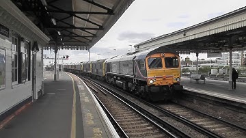 GBRf 66724 + 73208 + 73141 + 66739 + 66710 + 66723 + 73213 + 73206 pass Clapham Junction - 21/4/12