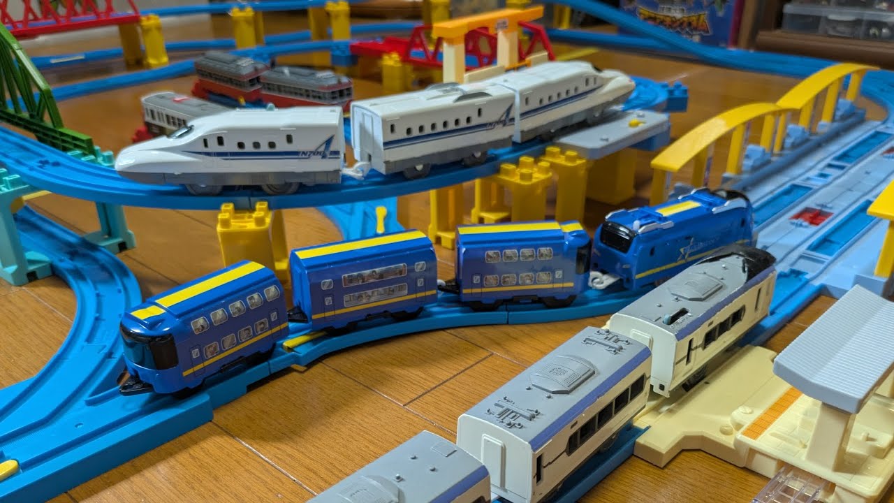 自動レールで上り下りするレイアウト