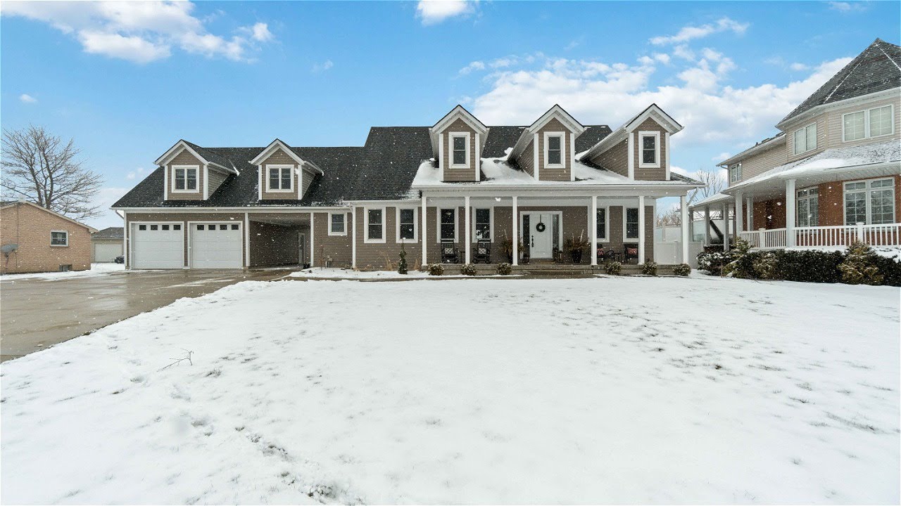 908 St Clair Pkwy, Mooretown ON YouTube