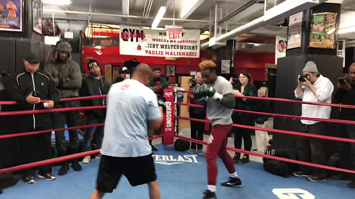 JERMALL CHARLO HARD SNAPPING JAB WITH RONNIE SHIEL...