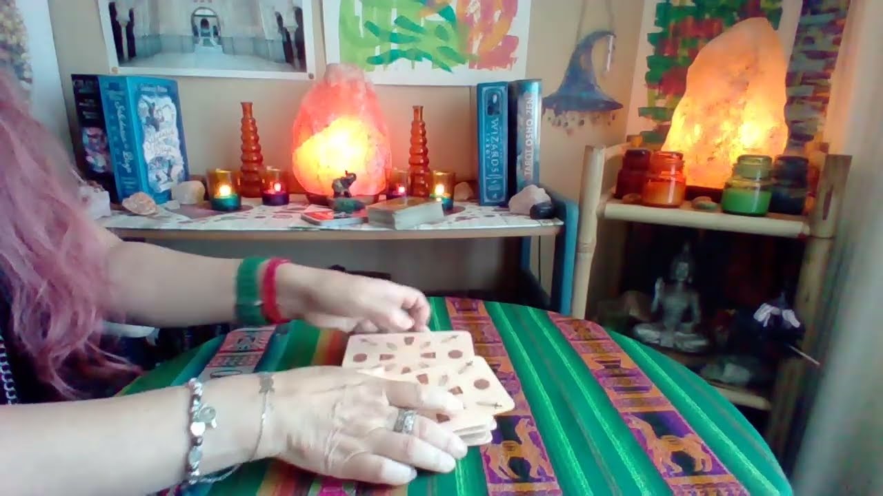 CÁNCER!! 🔮Alguien está muy ansioso y nostálgico contigo!! Tú te estás apegando a lo que es real!!