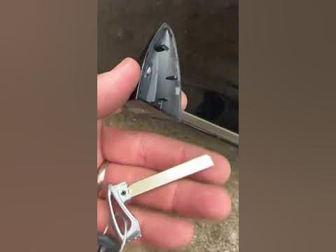 How To Unlock Hyundai Genesis Door with a Dead Key Fob #hyundai #