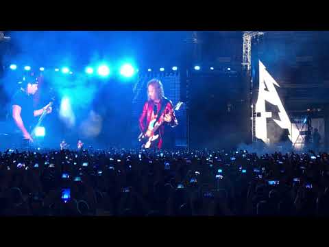 Metallica спела песню "Группа крови"