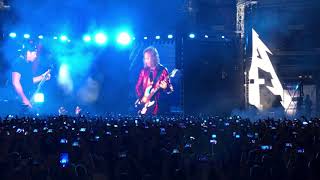 Metallica спела песню "Группа крови"