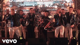 Miniatura de vídeo de "Banda Los Sebastianes De Saúl Plata - A Través Del Vaso (En Vivo) ft. Enigma Norteño"