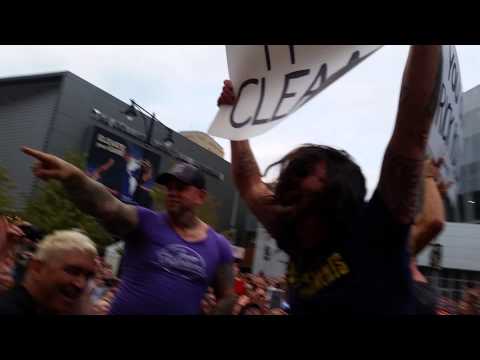 Foo Fighters Rick Roll Westboro Baptist Church