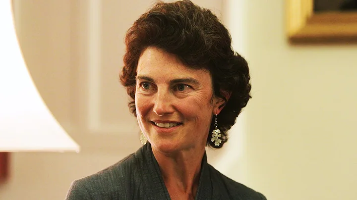 Professor Rebecca Fitzgerald (medicine) | How To B...