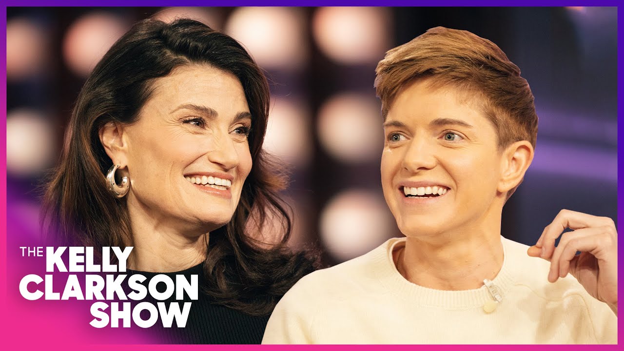 Mae Martin & Idina Menzel Swap Hilarious Stories About Bombing On Stage