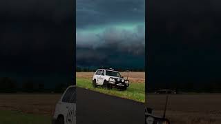 Turbulent gust front surges in