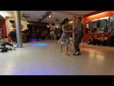 TANGO dancing : A performance in Cuartito Azul Rotterdam. Music by TangoZZs&More