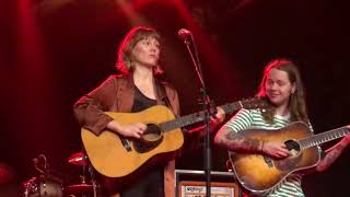 Video thumbnail of "Molly Tuttle w/Billy Strings - Moonshiner (String The Halls 2)"