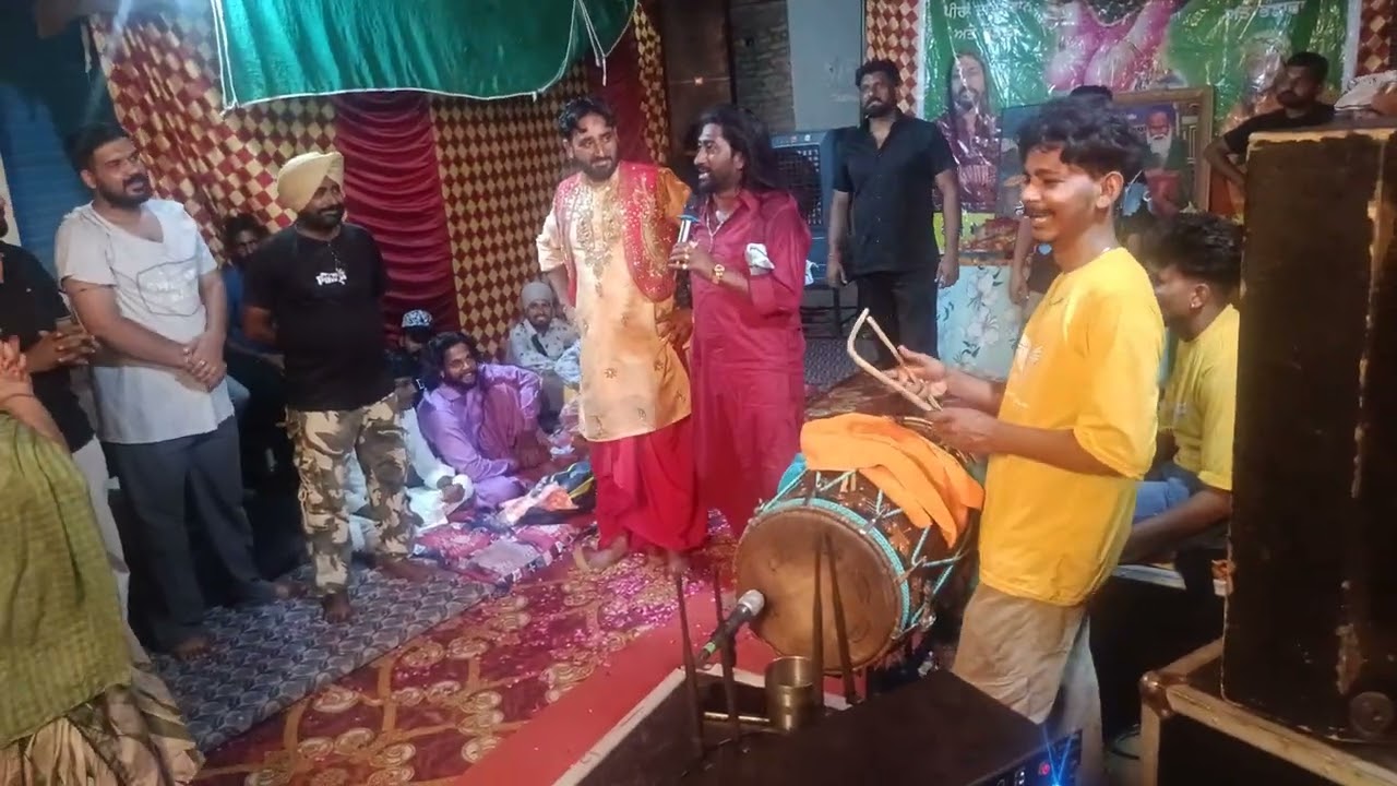 ਬਾਬਾ ਰਾਜ ਗਿੱਲ,, ਤੇ ਛਿੰਦਾ ਬਰਾੜ,, ਪਿੰਡ ਢਿੱਲਵਾਂ ਕਲਾਂ,, ਕੋਟਕਪੂਰਾ ਵੇਖੋ ਲੱਗਦਾ ਸਿਰਾ ਪੁੱਛਾਂ ਦਾ