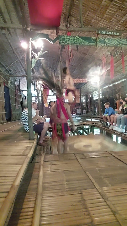 Headhunter Dayak.A high jump Dayak tribal games#shorts#kalimantan#borneo#indonesia #dayak#travel