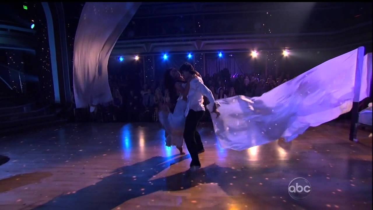 Christina Grimmie performs 