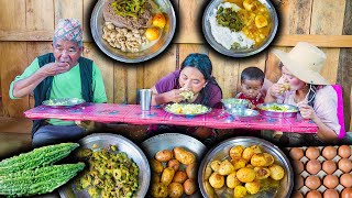 Download Lagu Egg \u0026 Potato curry cooking \u0026 Eating in Village Style || egg curry gravy || New nepali village vlog MP3 Download Lagu Egg \u0026 Potato curry cooking \u0026 Eating in Village Style || egg curry gravy || New nepali village vlog MP3