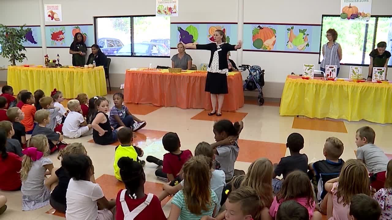 sharon white Hermitage first-graders learn about origins of local food