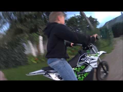 Video: Kaskadininkų Važiavimas - įspūdingas Ir Pavojingas Važiavimas Motociklu