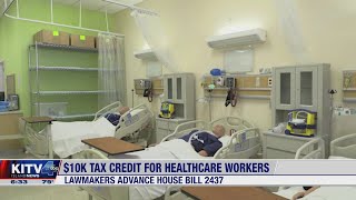 To keep healthcare workers in Hawai'i, lawmakers propose $10K income tax credit