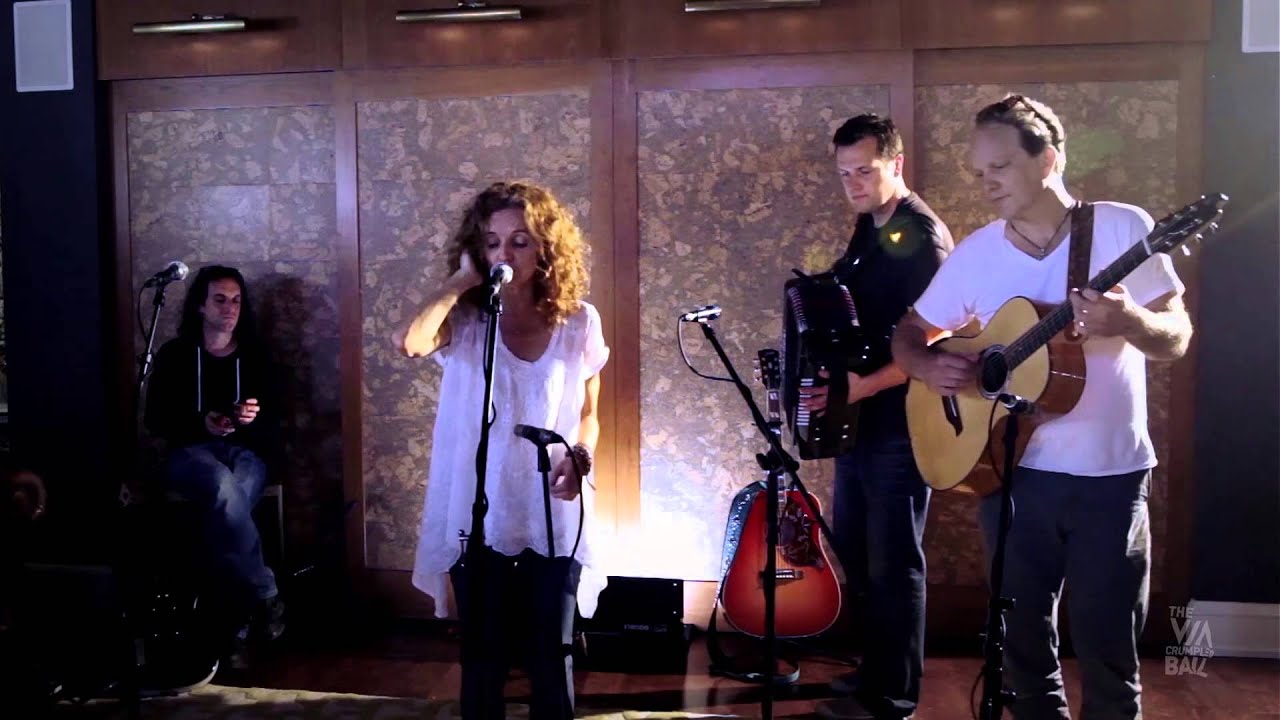 camera iphone 8 plus apk Patty Griffin “Mil Besos” LIVE