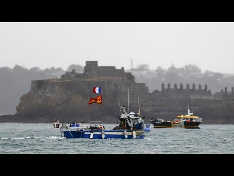 Flotilla of French fishing ships sails for home after protest over Jersey fishing grounds - Flotilla of French fishing ships sails for home after protest over Jersey fishing grounds