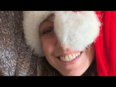 Wrapping presents break 5 minute stretch - YouTube