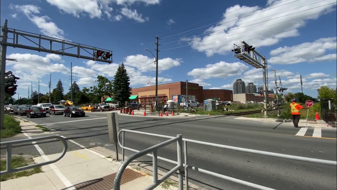 Railroad Crossing at 16th Avenue (Between Markham and Mount Joy) YouTube
