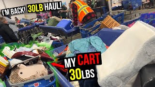 I PACKED MY CART UNTIL IT WAS OVERFLOWING! 30lb Haul. Thrifting at The Goodwill Outlet BINS!
